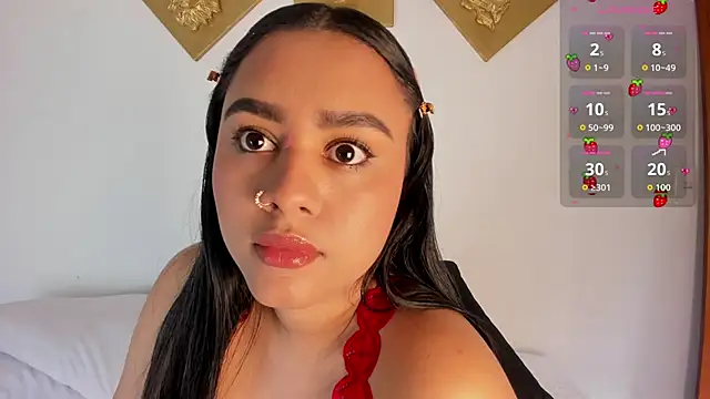 CharlottePetitte online show from November 11, 2025, 8:09 pm