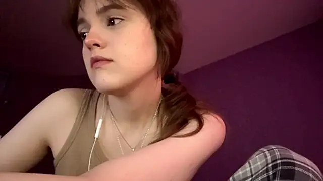 ShannanJou online show from October 15, 2025, 10:04 am