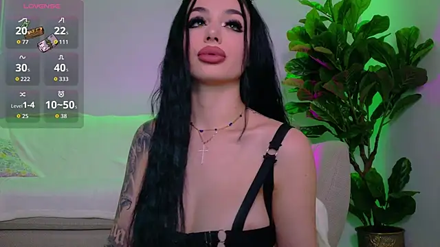 TiaBelle online show from December 3, 2025, 6:28 pm