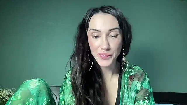 Snapshot of Zariveth chatting on October 30, 2025, 2:02 am Zariveth online show from October 30, 2025, 2:02 am