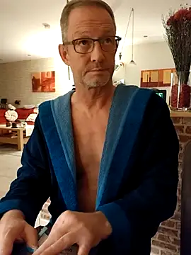 TommyTom76 online show from November 7, 2025, 8:20 pm