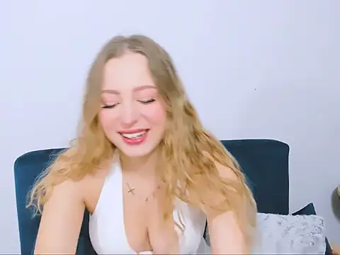 Snapshot of NoahDear chatting on November 23, 2025, 7:30 am NoahDear online show from November 23, 2025, 7:30 am