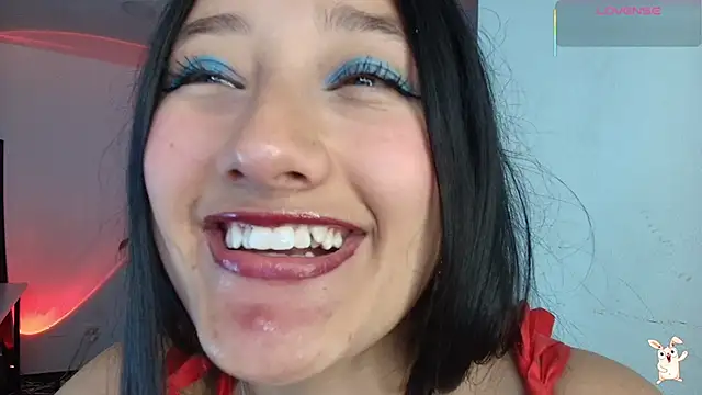 Hinata 21  online show from April 22, 2026, 11:28 pm