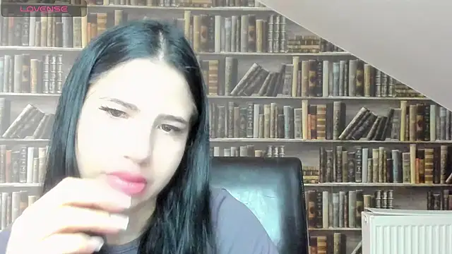 Malibu J online show from November 7, 2025, 8:47 am