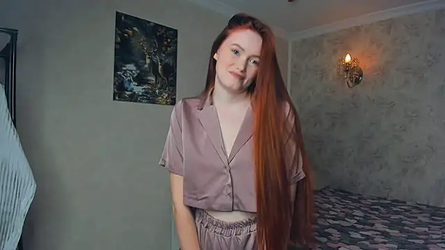 Red FoxGirl online show from September 29, 2025, 2:55 pm