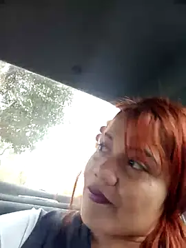 Tiffany-Parker  online show from October 4, 2025, 2:48 pm