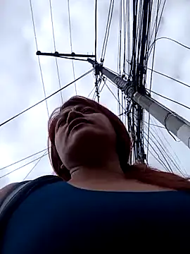 Tiffany-Parker  online show from October 7, 2025, 1:52 pm