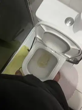 herinhos38 online show from February 8, 2026, 10:24 pm