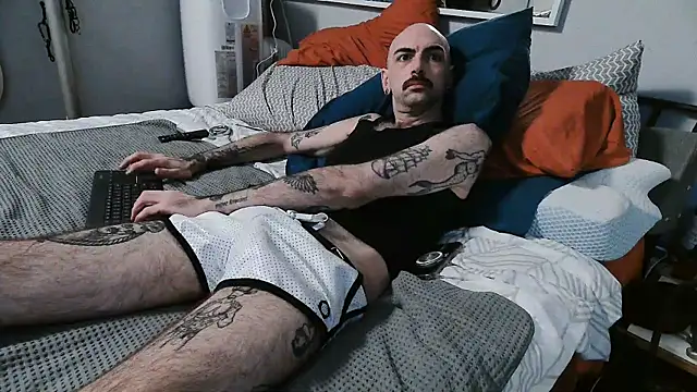 hungbot online show from October 7, 2025, 6:21 am