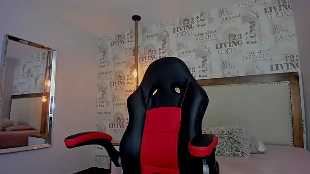 Snapshot of ALAHIACRUZ1 chatting on February 19, 2026, 7:21 pm ALAHIACRUZ1 online show from February 19, 2026, 7:21 pm