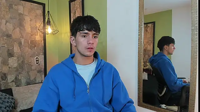 Snapshot of Axel_Draven chatting on November 19, 2025, 11:21 am Axel Draven online show from November 19, 2025, 11:21 am