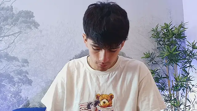 Snapshot of Axel_Draven chatting on December 16, 2025, 11:37 am Axel Draven online show from December 16, 2025, 11:37 am