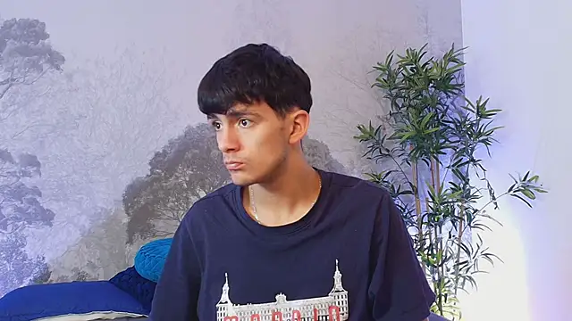 Snapshot of Axel_Draven chatting on December 17, 2025, 11:38 am Axel Draven online show from December 17, 2025, 11:38 am