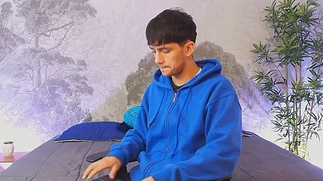 Snapshot of Axel_Draven chatting on December 19, 2025, 11:28 am Axel Draven online show from December 19, 2025, 11:28 am