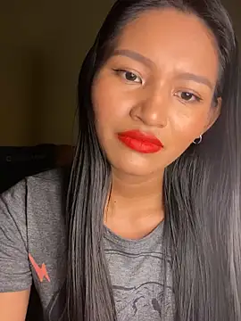 Snapshot of fenixzara chatting on September 25, 2025, 4:21 pm fenixzara online show from September 25, 2025, 4:21 pm