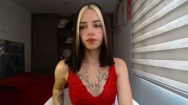 Kittyross online show from February 14, 2026, 4:37 pm