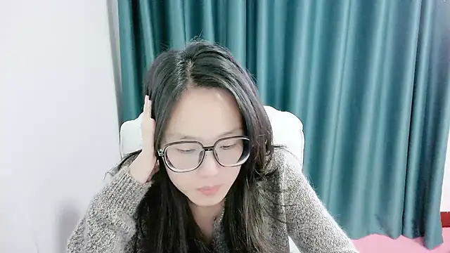 Snapshot of guai00 chatting on November 6, 2025, 6:03 am guai00 online show from November 6, 2025, 6:03 am