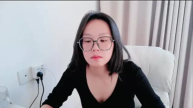 Snapshot of guai00 chatting on November 28, 2025, 6:49 am guai00 online show from November 28, 2025, 6:49 am