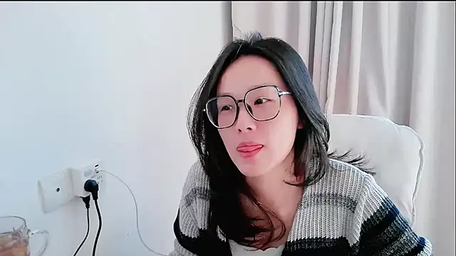 Snapshot of guai00 chatting on November 29, 2025, 5:10 am guai00 online show from November 29, 2025, 5:10 am