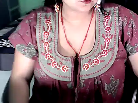 BABITA KUMARII online show from October 12, 2025, 4:06 pm