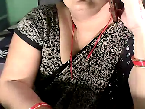 BABITA KUMARII online show from October 14, 2025, 4:19 pm
