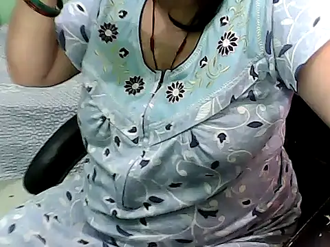 BABITA KUMARII online show from March 14, 2026, 5:29 pm