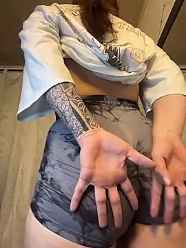 Snapshot of came_lia1 chatting on March 17, 2026, 3:55 am came lia1 online show from March 17, 2026, 3:55 am