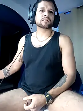 LucasGaeel online show from November 16, 2025, 12:11 pm