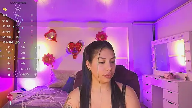 Snapshot of kloe28 chatting on February 15, 2026, 3:58 am kloe28 online show from February 15, 2026, 3:58 am