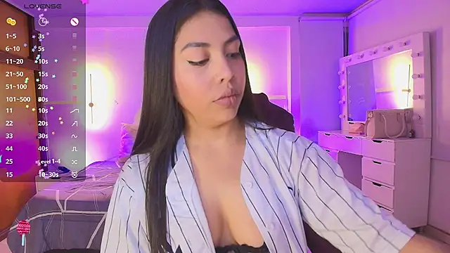 Snapshot of kloe28 chatting on February 18, 2026, 3:35 am kloe28 online show from February 18, 2026, 3:35 am