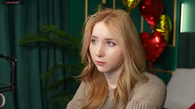 Snapshot of LiraKink chatting on February 6, 2026, 3:55 am LiraKink online show from February 6, 2026, 3:55 am