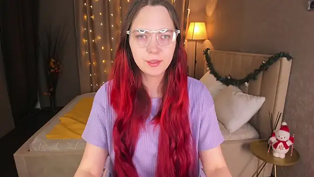 Monica  Queen online show from December 16, 2025, 12:04 am