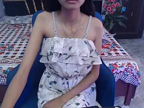 Snapshot of Tanvi-20 chatting on November 14, 2025, 5:39 am Tanvi-20 online show from November 14, 2025, 5:39 am