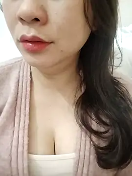 Snapshot of Girl_Shy2000 chatting on January 19, 2026, 2:59 am Girl Shy2000 online show from January 19, 2026, 2:59 am