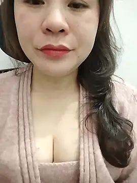 Snapshot of Girl_Shy2000 chatting on February 12, 2026, 3:40 pm Girl Shy2000 online show from February 12, 2026, 3:40 pm