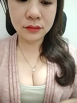 Snapshot of Girl_Shy2000 chatting on February 27, 2026, 11:49 pm Girl Shy2000 online show from February 27, 2026, 11:49 pm