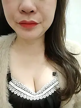 Girl Shy2000 online show from March 10, 2026, 10:37 pm