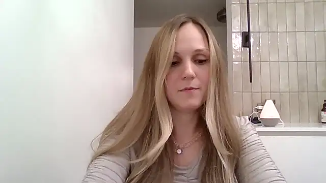 Kyrelinn online show from November 8, 2025, 4:40 pm