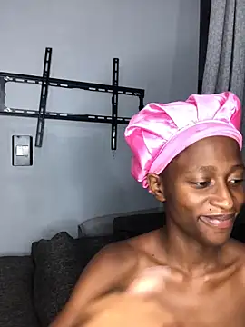 Snapshot of Caramel102004 chatting on February 10, 2026, 11:31 pm Caramel102004 online show from February 10, 2026, 11:31 pm