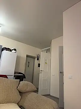 Crystal Neko online show from April 15, 2026, 12:28 am