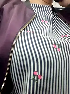 Kimkhaepretty online show from November 13, 2025, 2:43 am