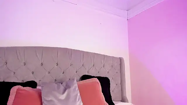 melevansxs online show from February 21, 2026, 6:03 am