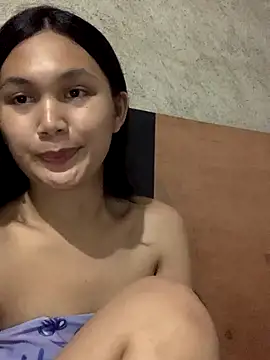 FelicityLincoln online show from November 24, 2025, 12:49 pm