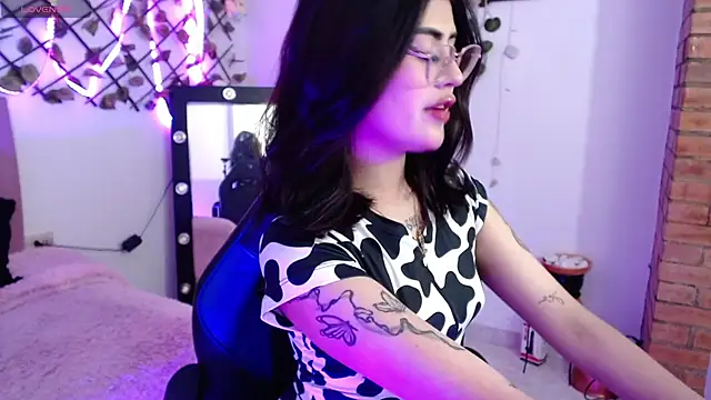 isa bunny18 online show from October 21, 2025, 2:23 am