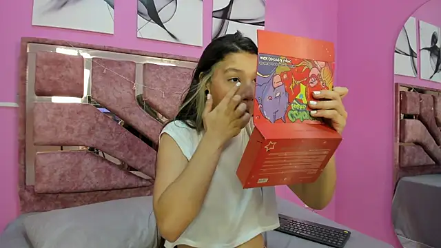 Snapshot of loversvalery chatting on November 26, 2025, 12:17 pm loversvalery online show from November 26, 2025, 12:17 pm