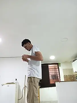 Snapshot of Pingasaboy20 chatting on October 3, 2025, 2:03 pm Pingasaboy20 online show from October 3, 2025, 2:03 pm