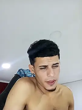 Snapshot of Pingasaboy20 chatting on October 10, 2025, 4:11 am Pingasaboy20 online show from October 10, 2025, 4:11 am