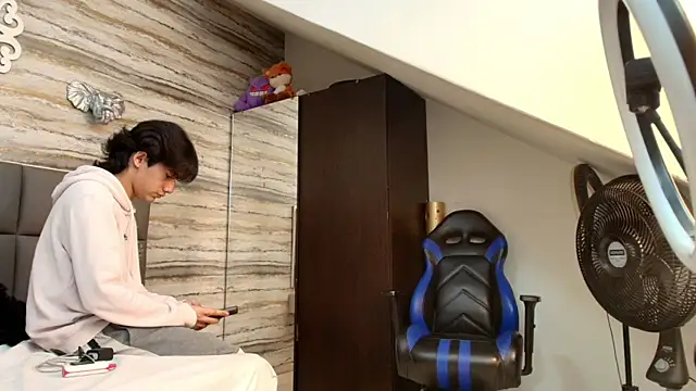 Lovers 21 online show from March 19, 2026, 3:43 am