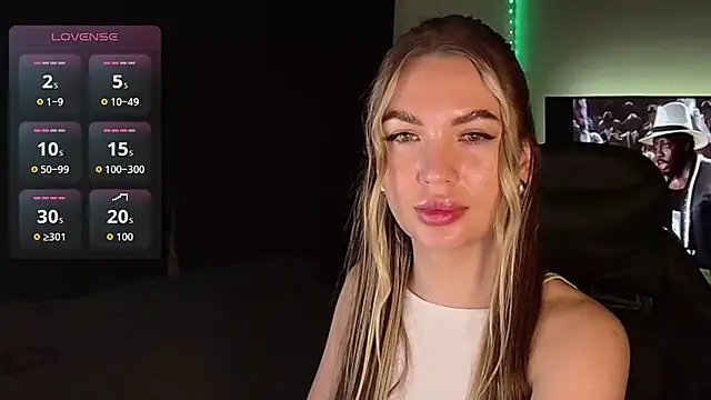 Snapshot of MissMaya__ chatting on October 8, 2025, 7:44 pm MissMaya online show from October 8, 2025, 7:44 pm