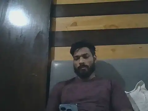 Snapshot of Raw12499 chatting on November 4, 2025, 3:33 pm Raw12499 online show from November 4, 2025, 3:33 pm